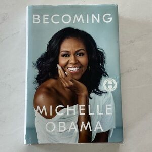 Becoming by Michelle Obama Hardcover